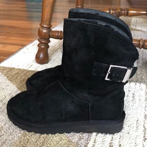 Short winter UGG boots.